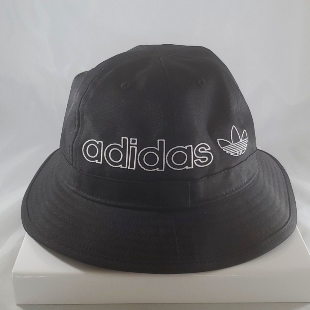 Adidas Bucket hat